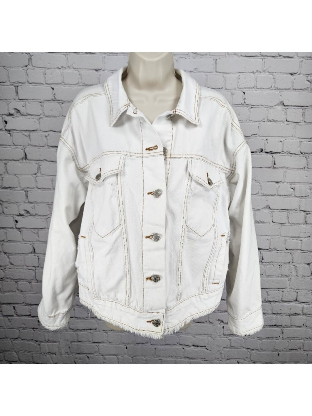 BDG White Denim 100% Cotton Distressed Oversized Buttoned Jean Jacket Large L